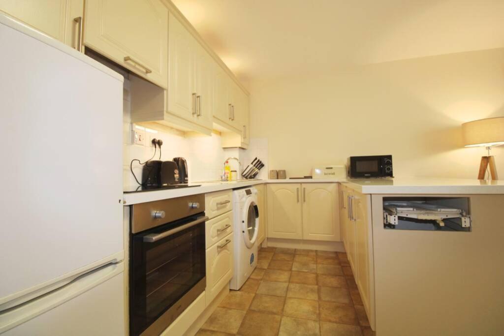 Appartement Large 3 Bed, Galway City Centre Extérieur photo