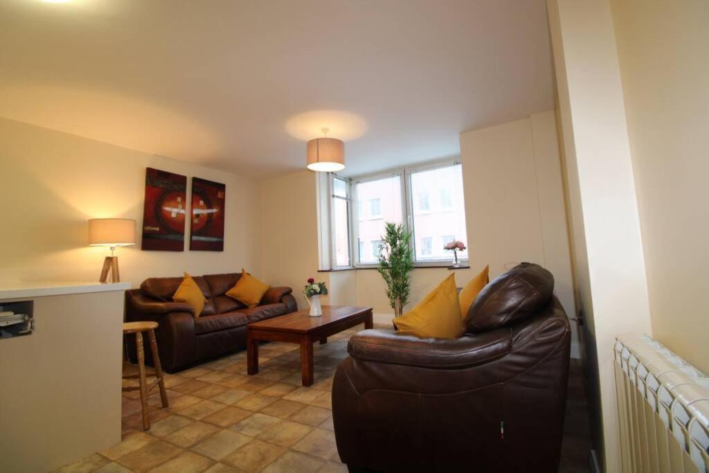 Appartement Large 3 Bed, Galway City Centre Extérieur photo