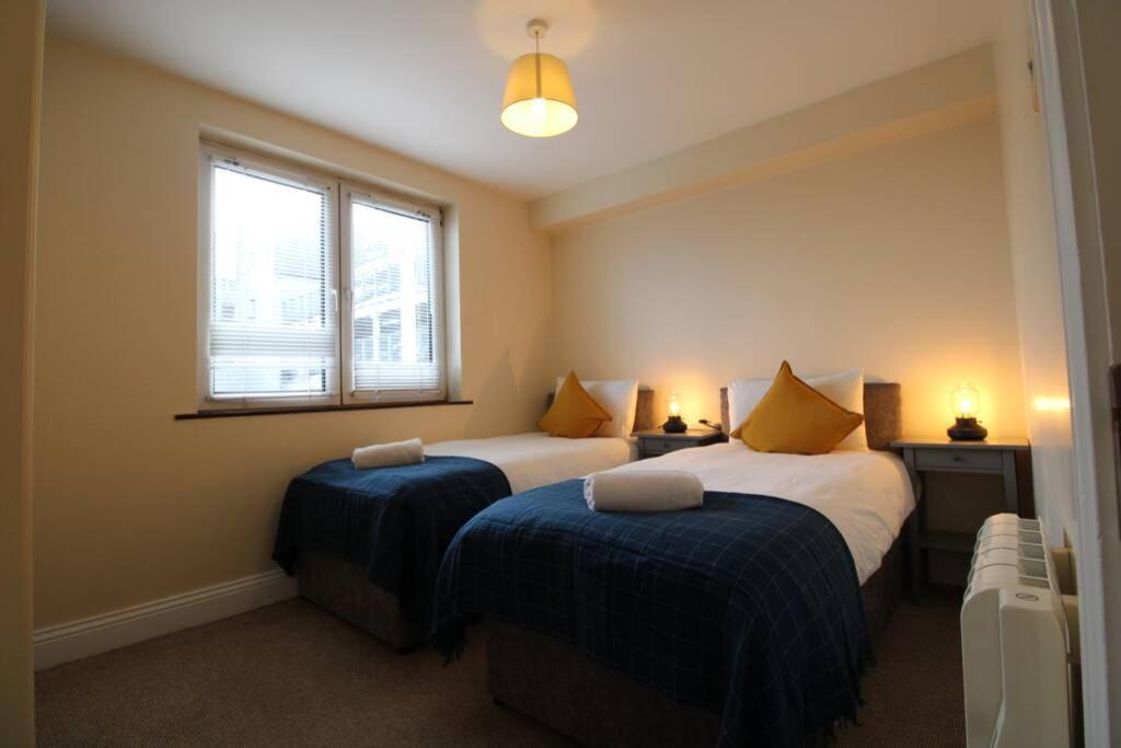 Appartement Large 3 Bed, Galway City Centre Extérieur photo