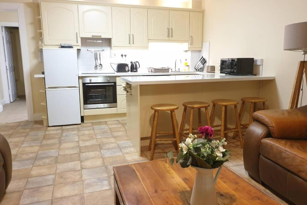 Appartement Large 3 Bed, Galway City Centre Extérieur photo